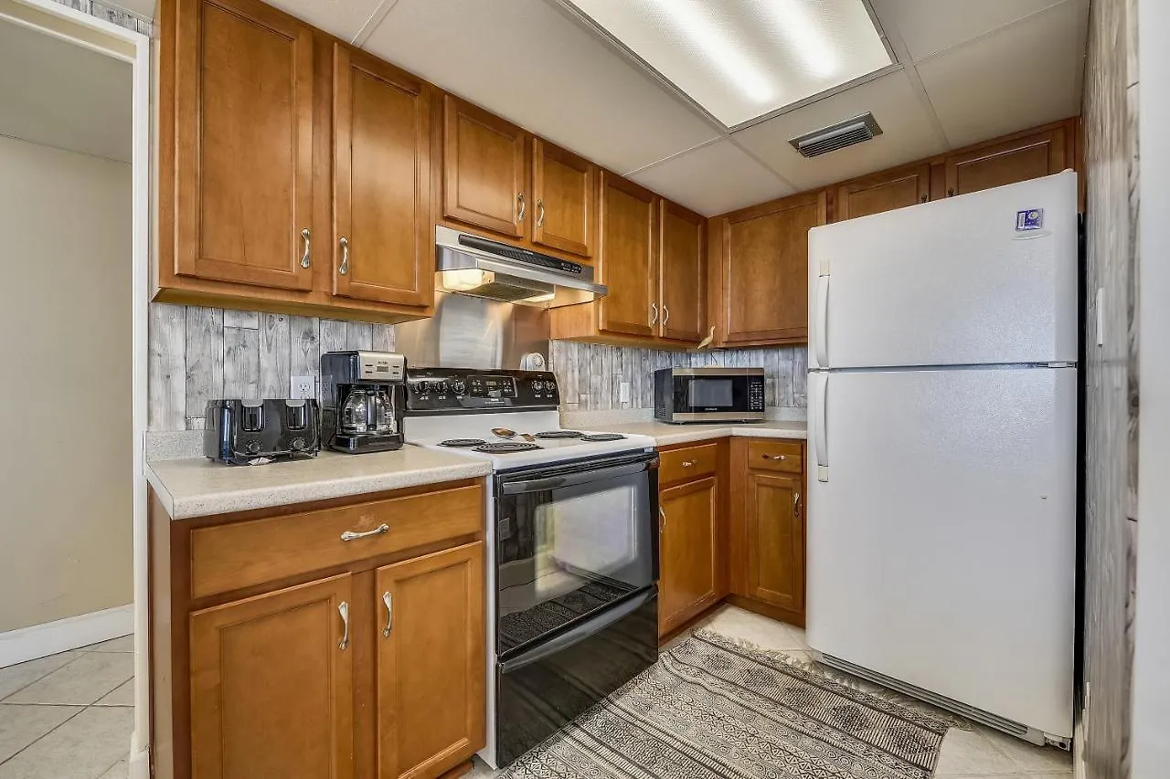 Aquavista Condominiums #206-W By Book That Condo Panama City Beach